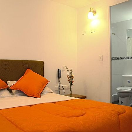 בוגוטה Hotel Villa Karina מראה חיצוני תמונה