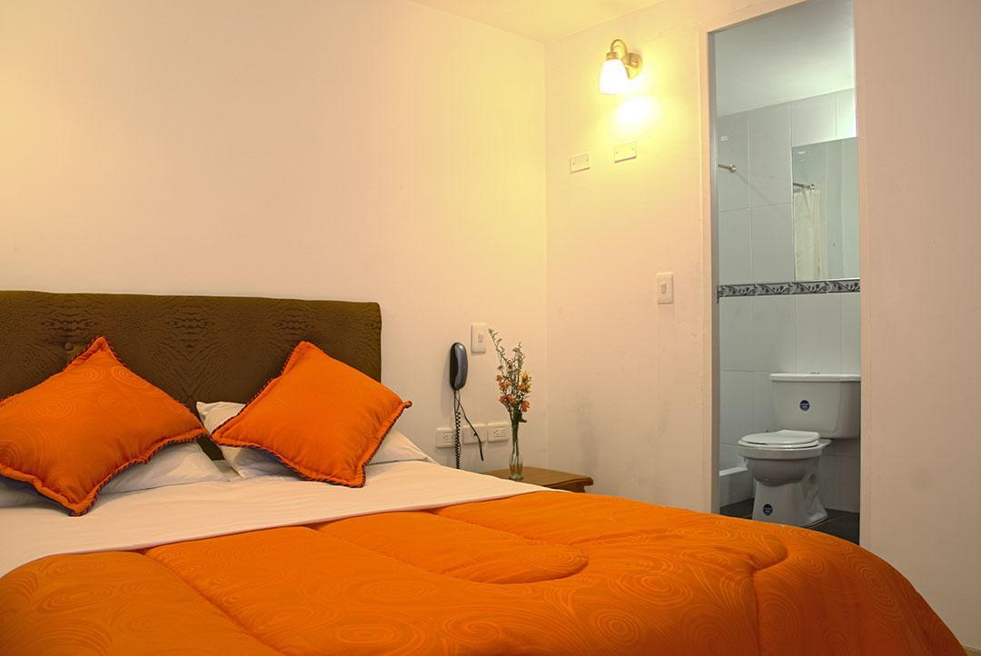 בוגוטה Hotel Villa Karina מראה חיצוני תמונה